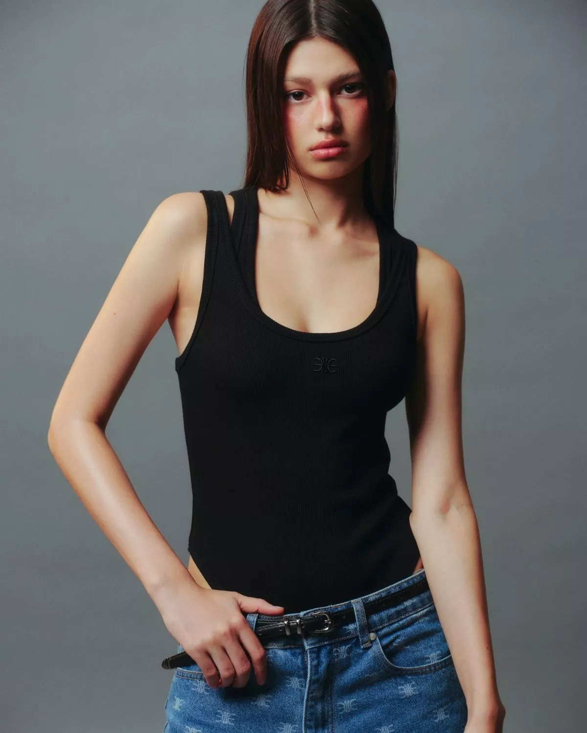 Eleven - Bodysuit Vải Thun Gân Thêu Mono | Màu Đen