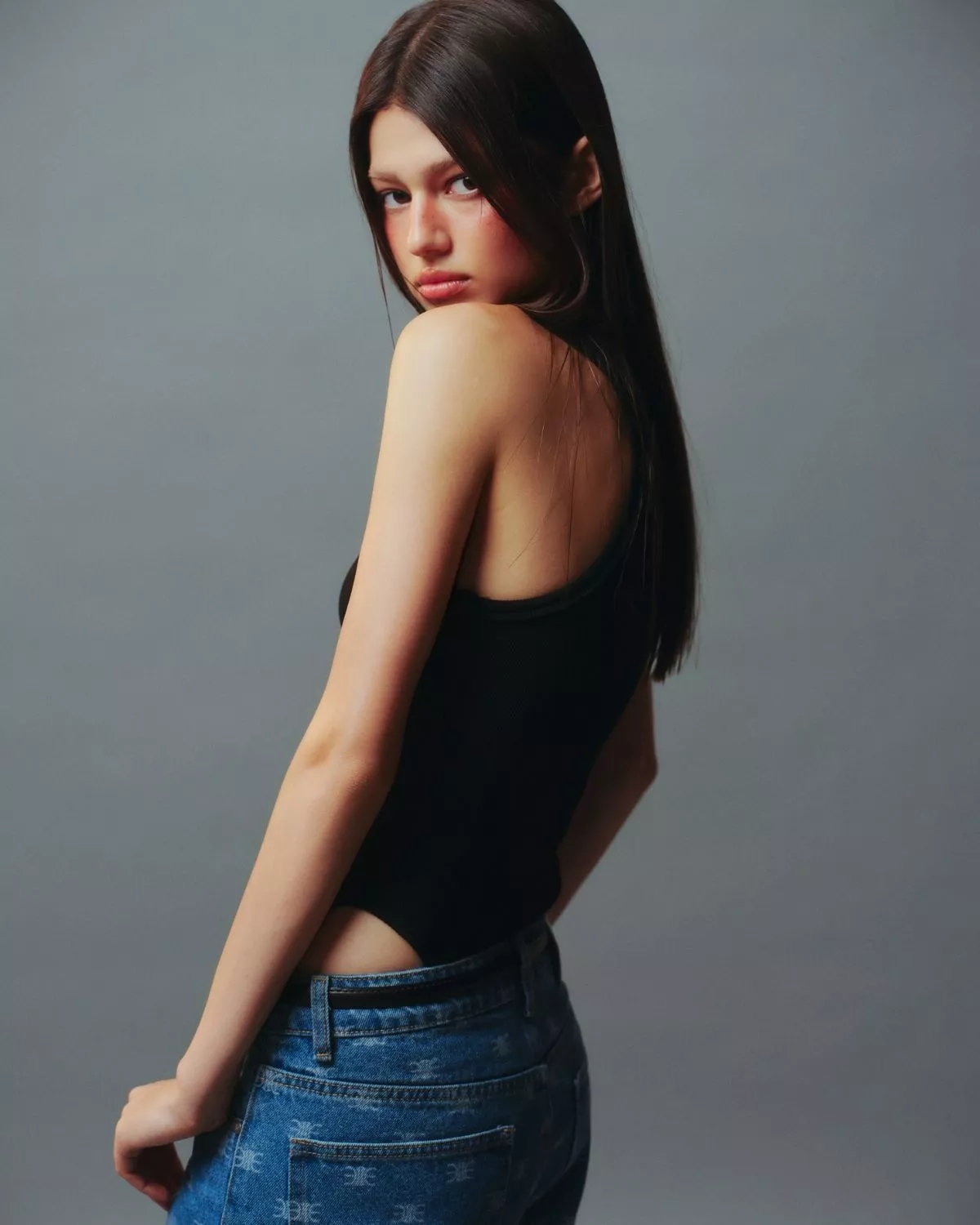 Eleven - Bodysuit Vải Thun Gân Thêu Mono | Màu Đen