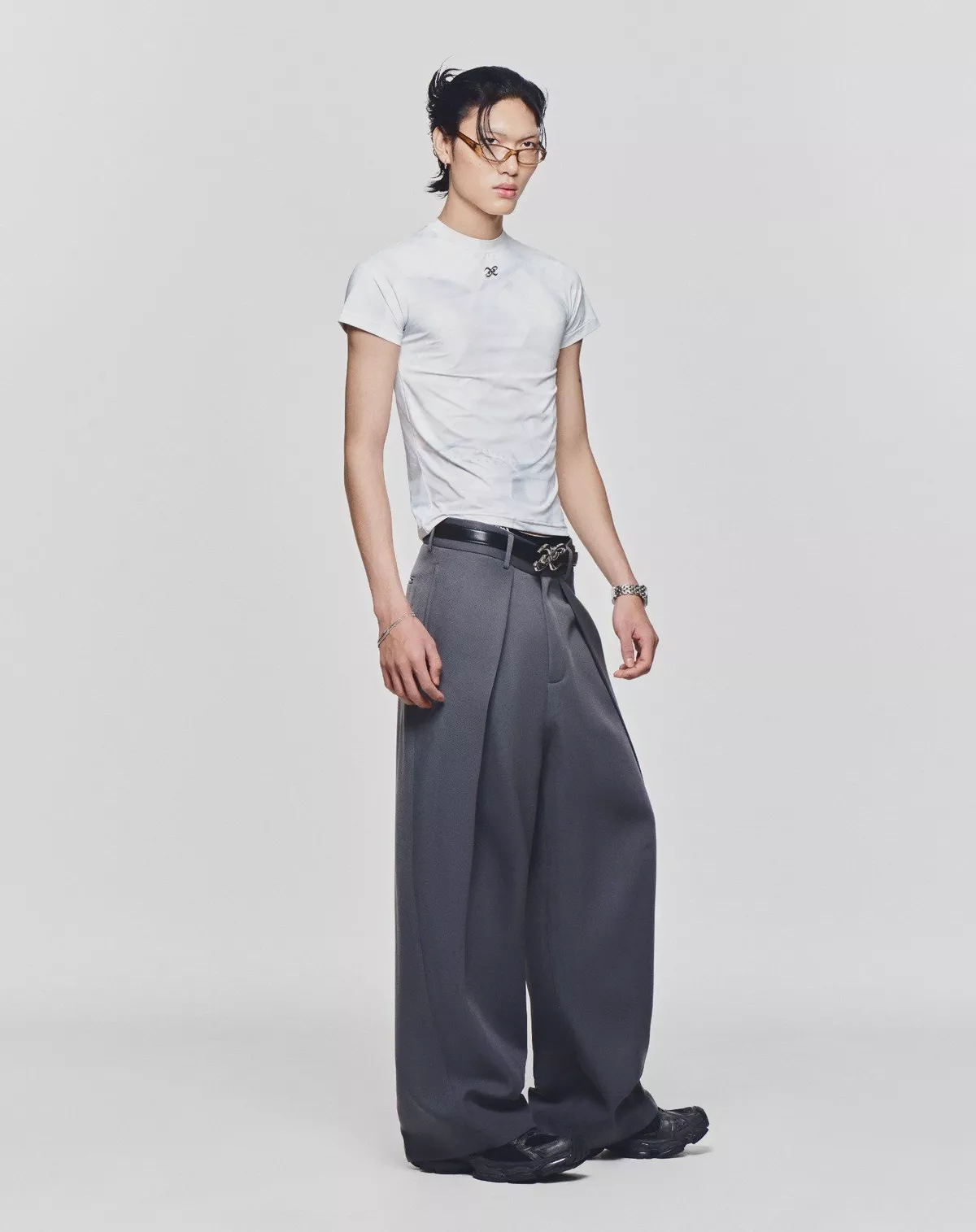 Quần Dài Vạt Chéo Ống Rộng Ly Lệch Unisex LIDER ROLLING STRAIGHT TROUSERS
