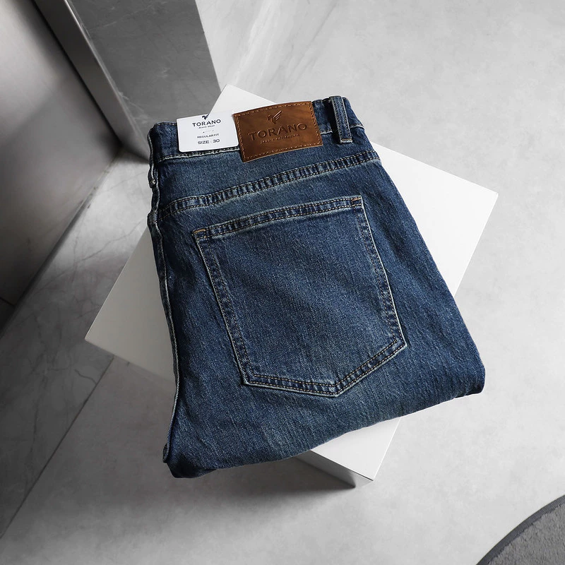 Quần Jeans REGULAR FIT JEANS TORANO basic regularfit thêu logo dễ mặc, dễ phối và co giãn tốt GABJ895