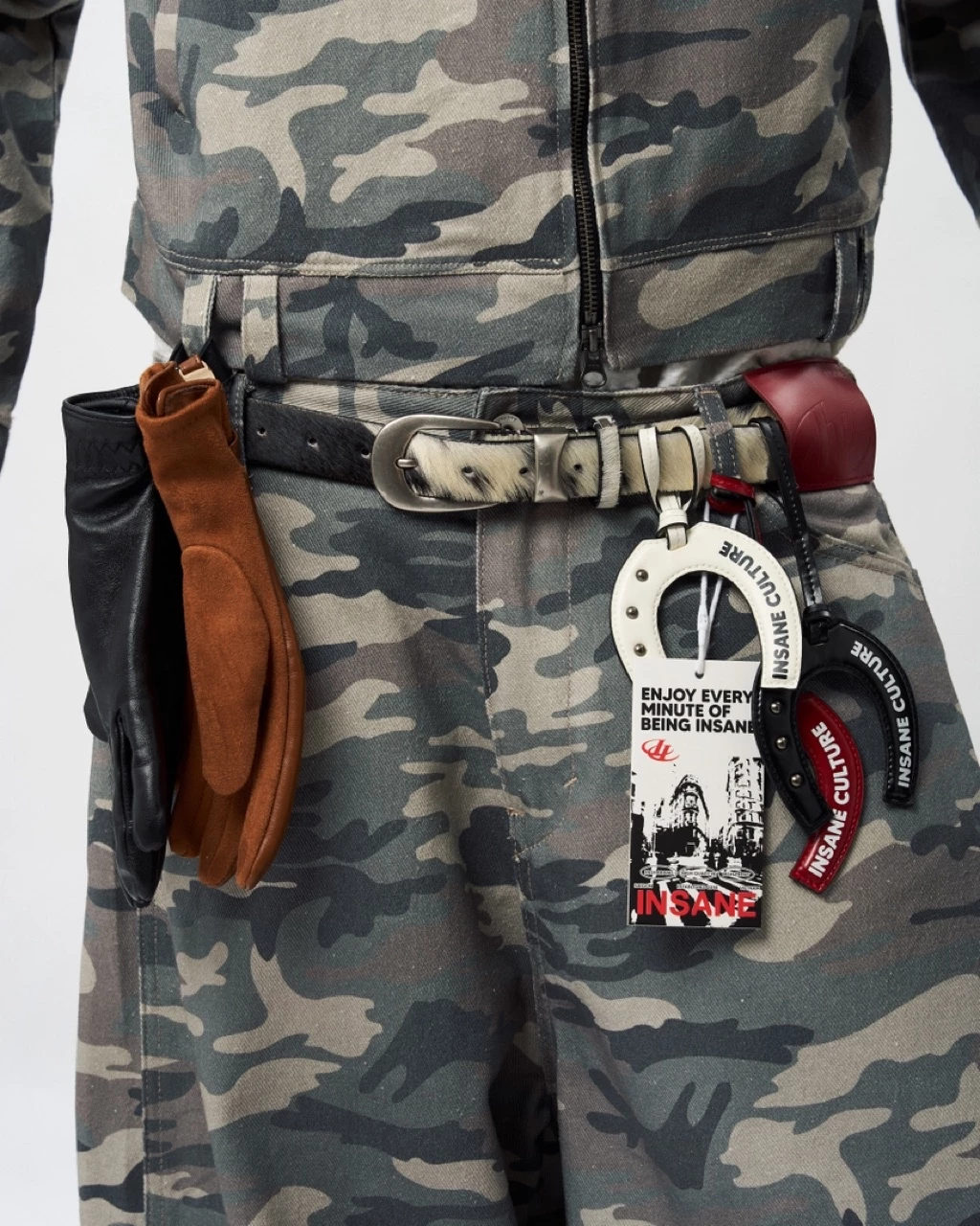 Móc Khoá Da InsaneClo HORSESHOE CHARM Unisex Chất Liệu Da Nhập