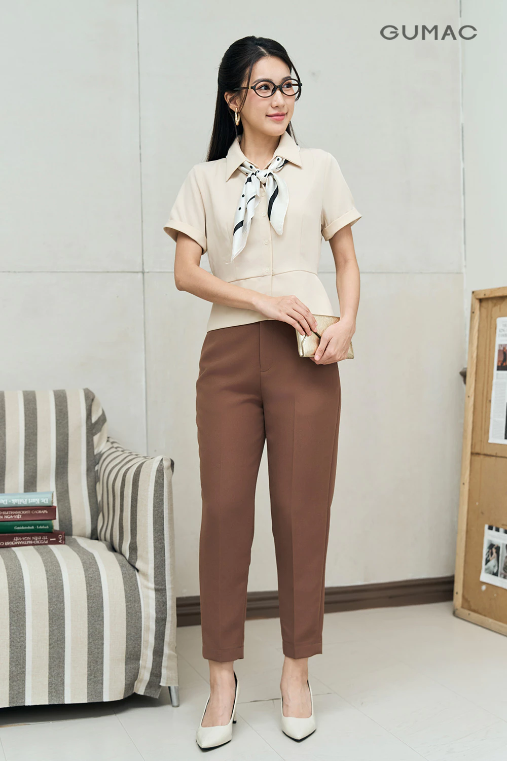 Áo Kiểu Nữ GUMAC Áo Sơ Mi Công Sở Dáng Lửng Ôm Eo Tôn Dáng Thanh Lịch Vải Chéo Ý LAF0518