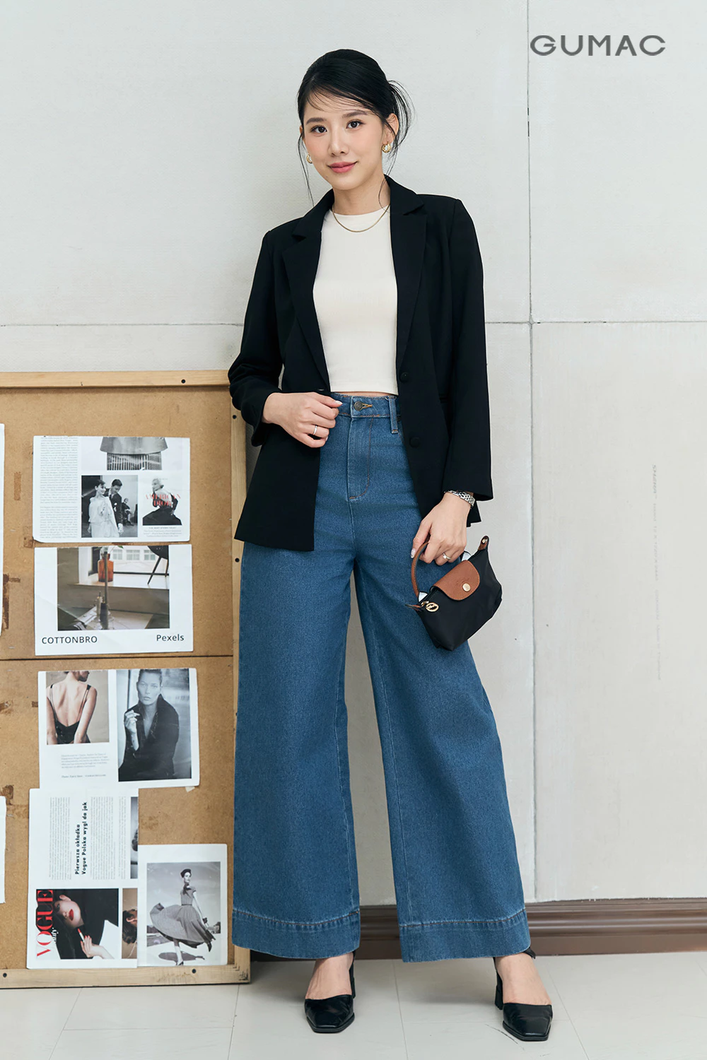 Áo Blazer Nữ GUMAC Dáng Suông Rộng Đính Nút Bọc Cao Cấp LOWF1015