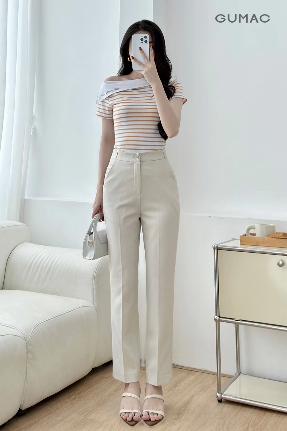 Áo Thun Nữ GUMAC Form Regular Tay Ngắn Trễ Vai Thanh Lịch Hiện Đại LAF0815