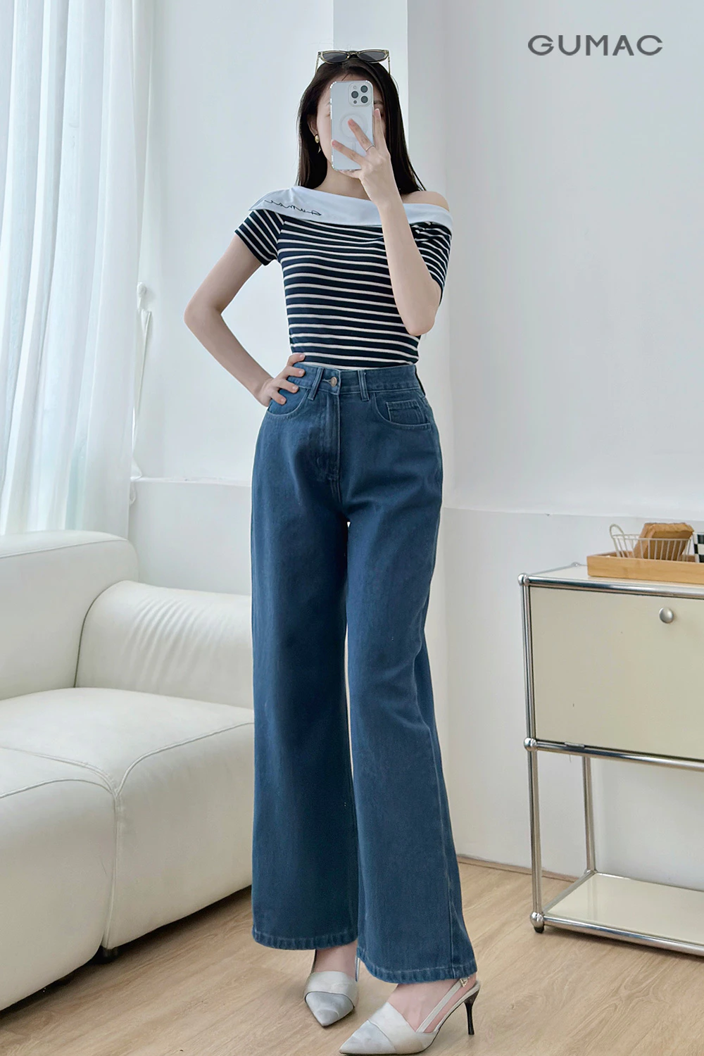 Áo Thun Nữ GUMAC Form Regular Tay Ngắn Trễ Vai Thanh Lịch Hiện Đại LAF0815