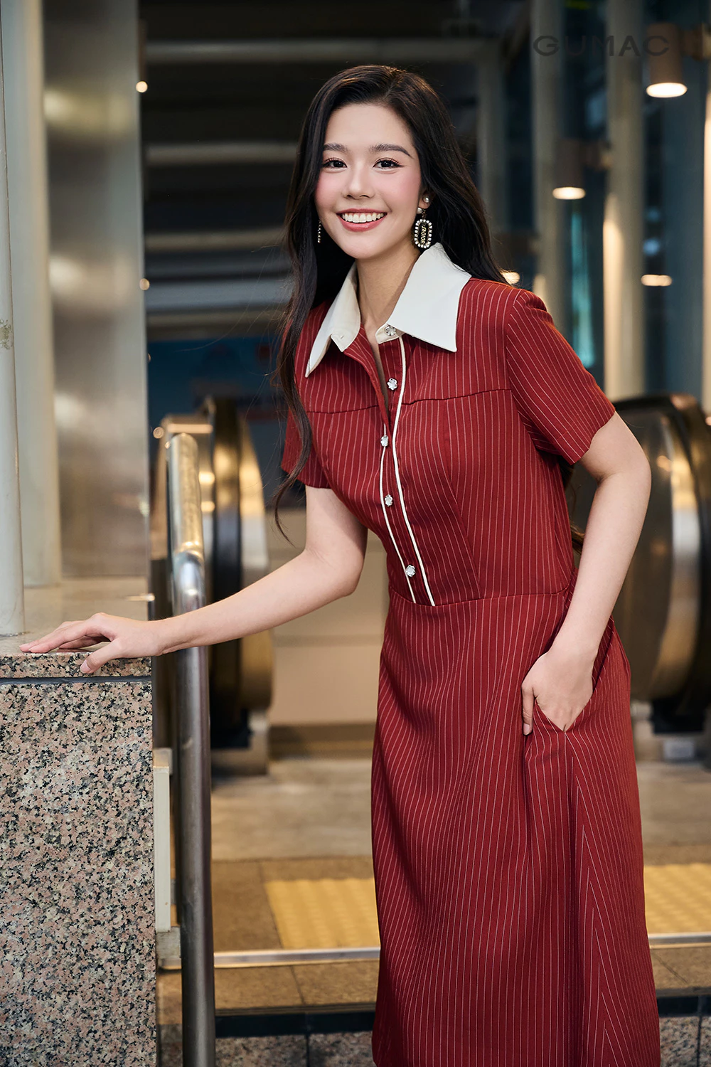 Đầm GUMAC form A tay ngắn cổ sơ mi viền nẹp phối màu trẻ trung DF12025